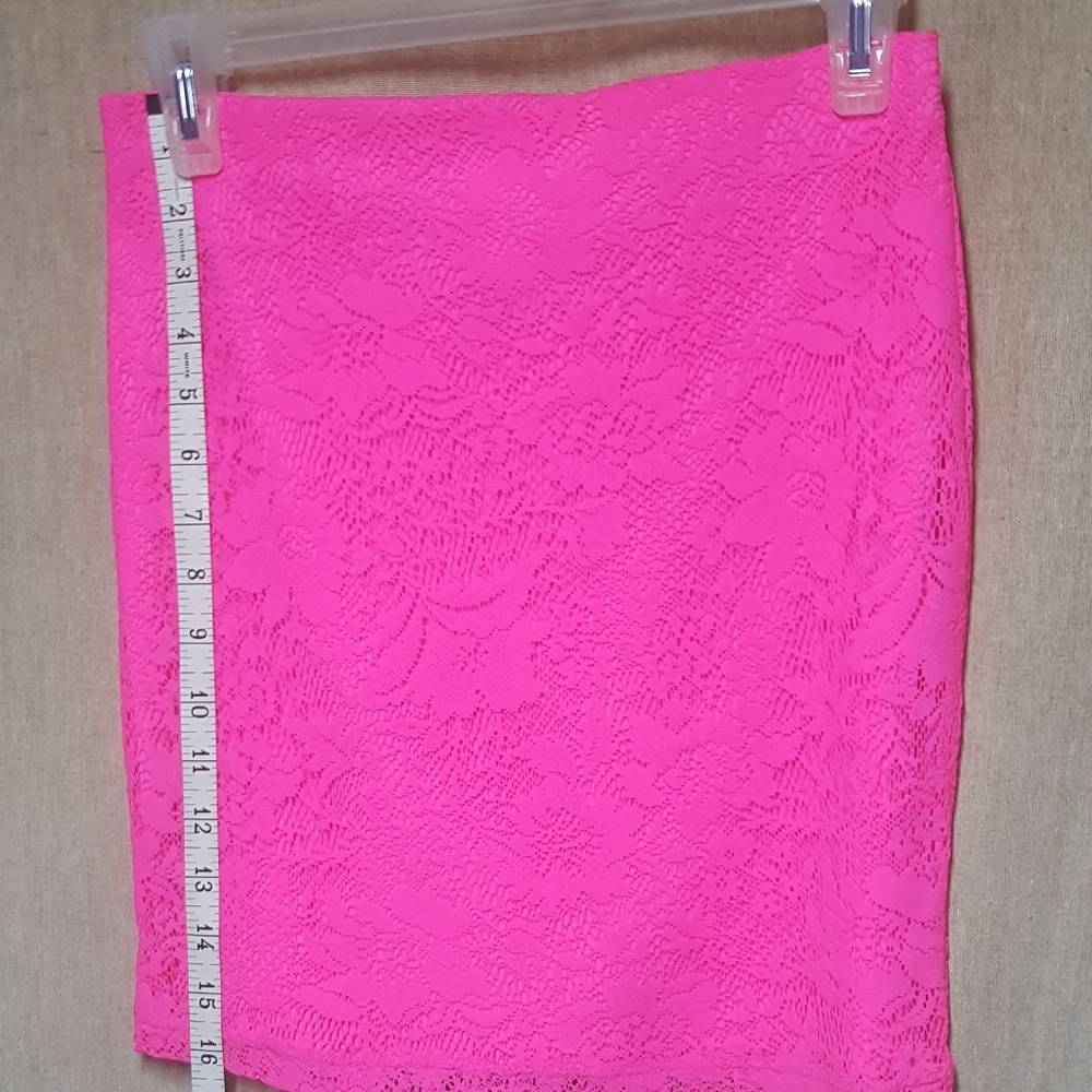 No Boundaries junior size lace mini skirt